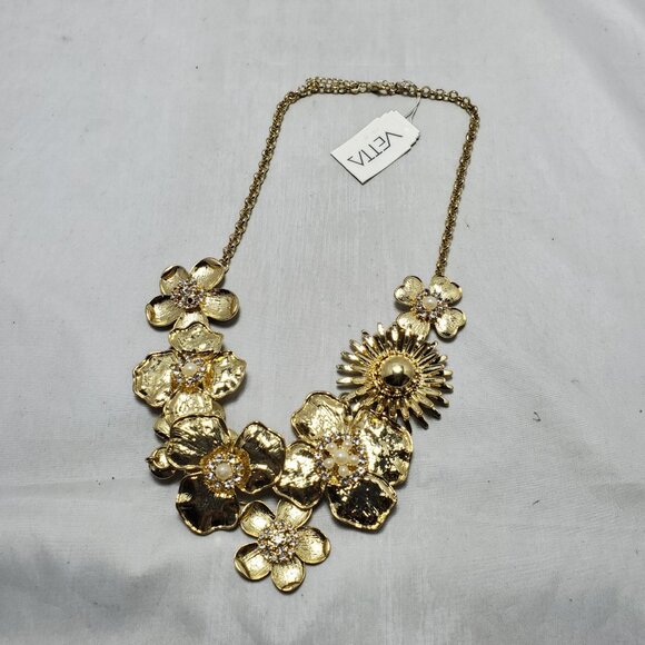 Vetta Gold Floral Statement Necklace - Picture 7 of 8